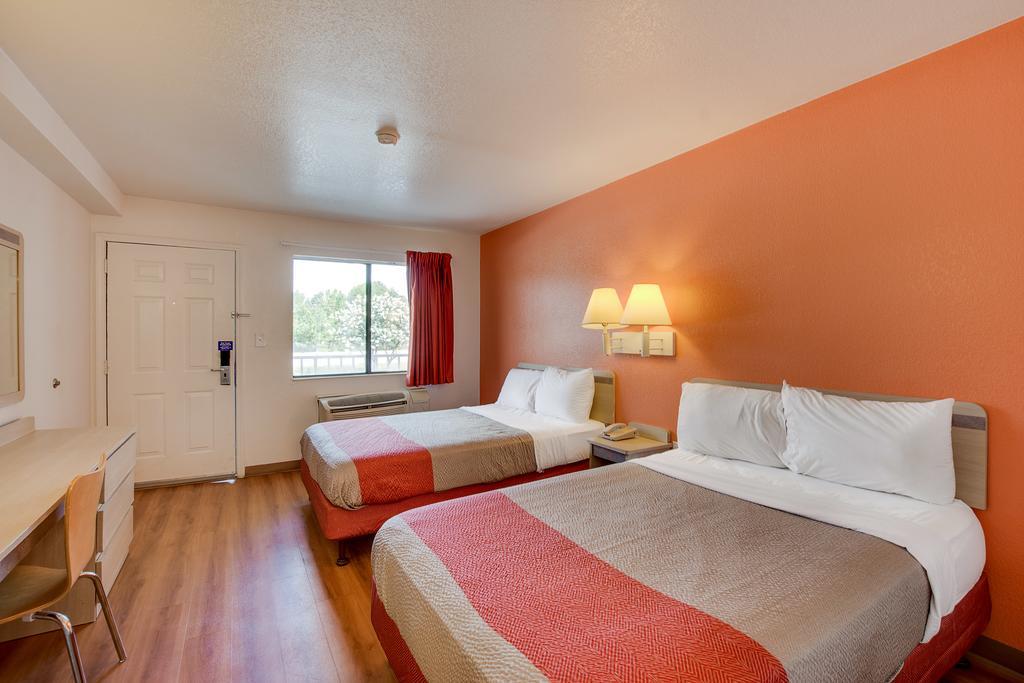 Motel 6-Columbus, Oh - West Esterno foto