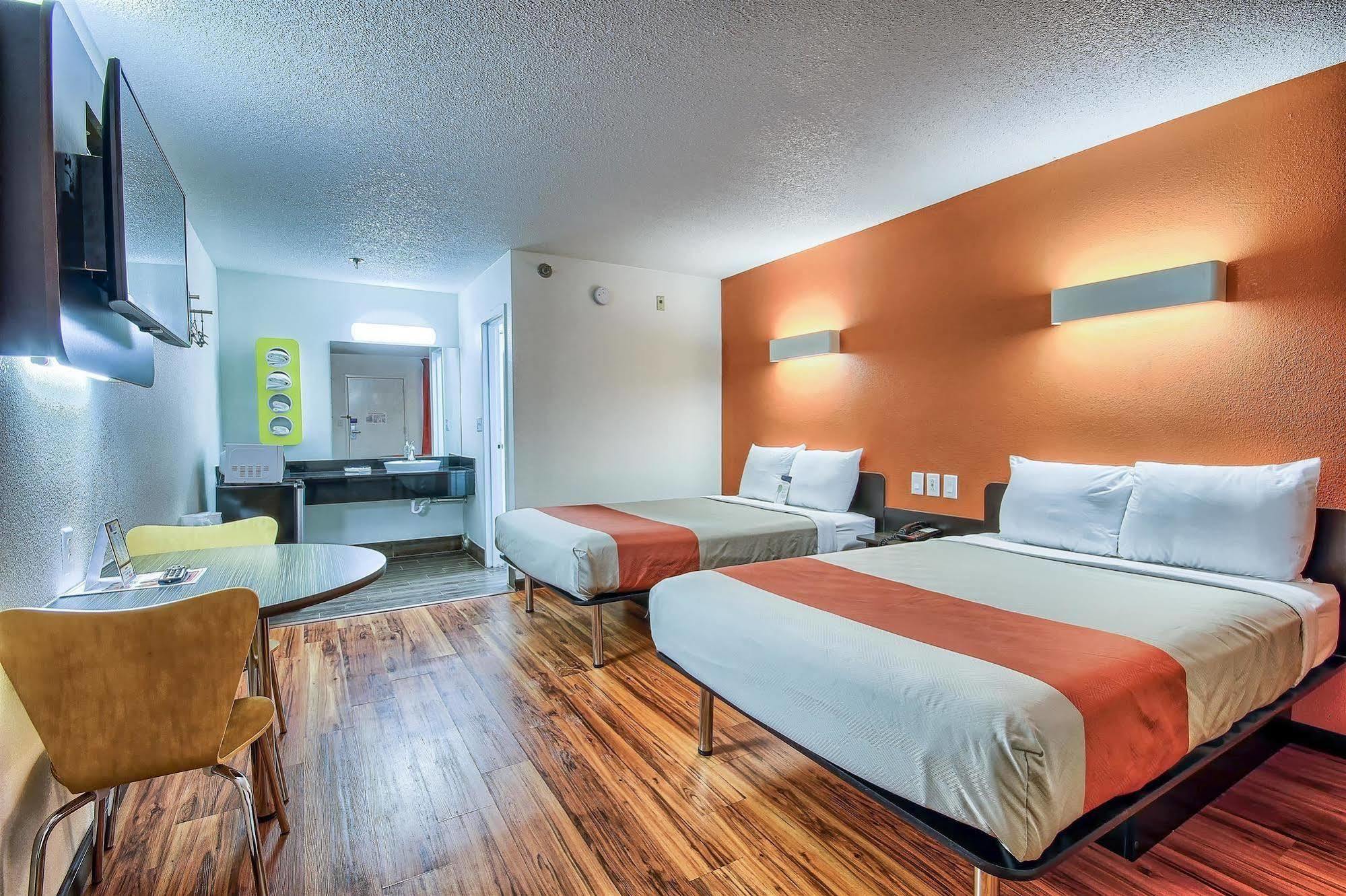 Motel 6-Columbus, Oh - West Esterno foto